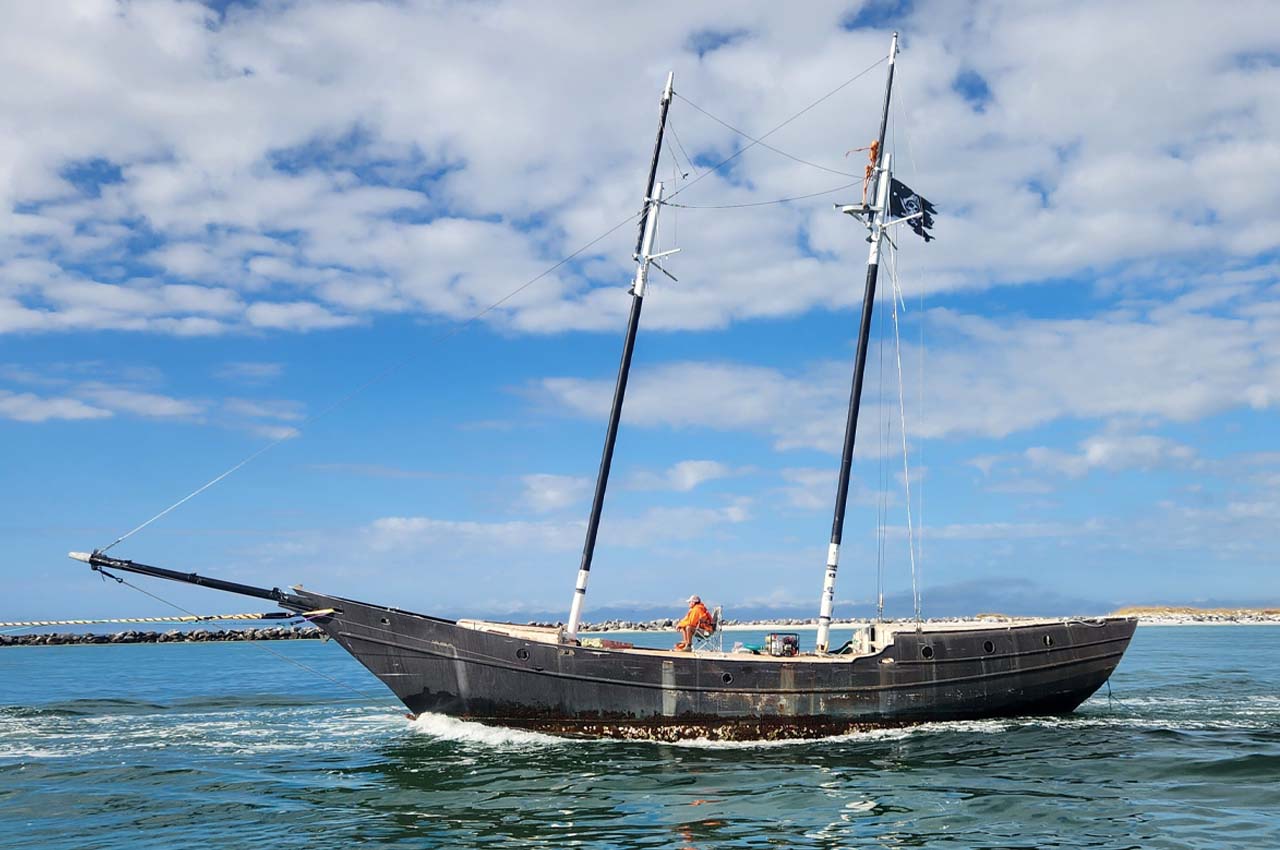 flying eagle yacht